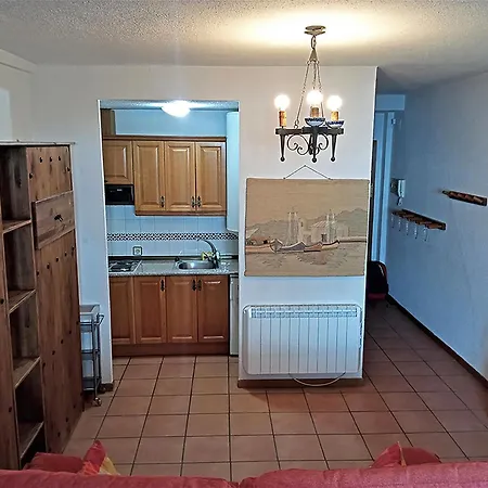 Apartment 3000 *